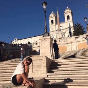 Meet your Posher, Ana cristina